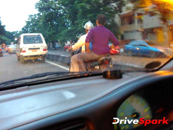 ഹെൽമെറ്റില്ലെങ്കിൽ ഇനി പെട്രോളും ഇല്ല കേരളത്തിൽ...