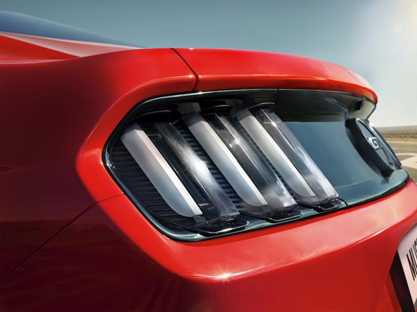 യുവാക്കളെ ഹരം കൊള്ളിക്കാൻ ഫോഡ് മസ്‌താങ് ഇന്ത്യയിൽ