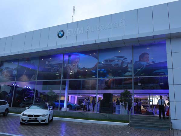 ബിഎംഡബ്ല്യൂവിന്റെ രണ്ടാമത്തെ ഷോറൂം കളമശ്ശേരിയിൽ...