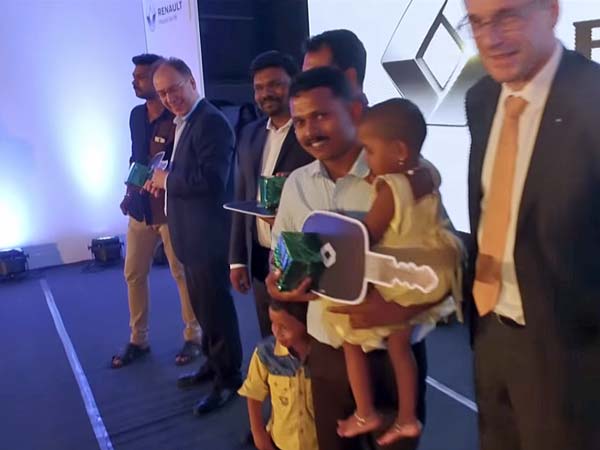 ഒറ്റ ദിനത്തിൽ 200 ക്വിഡ് കൈമാറി; കേരളത്തിൽ ചരിത്രം കുറിച്ച് റിനോ