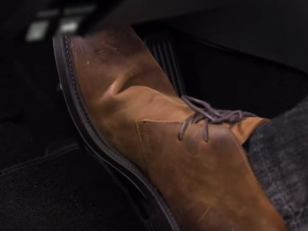 ക്ലച്ചിന്റെ അമിതോപയോഗം