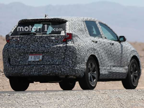 മുഖംമിനുക്കി ഹോണ്ട സിആർവി എത്തുന്നു