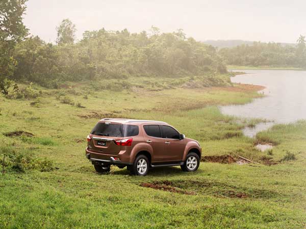  പുതിയ എസ്‌യുവി തരംഗവുമായി ഇസുസു