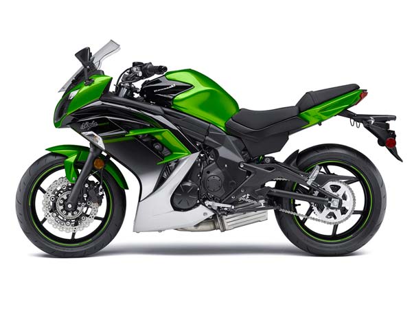 രണ്ട് പുതുക്കിയ മോഡലുകളുമായി കാവസാക്കി