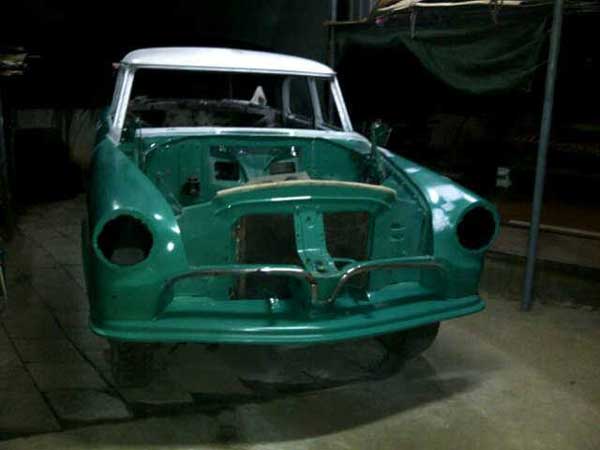 അമ്പതുകളിലെ 'ഡോഡ്‌ജ് ' കാറിന് കൊച്ചിയിൽ മാസ് എൻട്രി