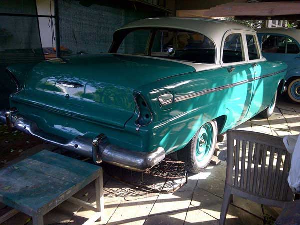 അമ്പതുകളിലെ 'ഡോഡ്‌ജ് ' കാറിന് കൊച്ചിയിൽ മാസ് എൻട്രി