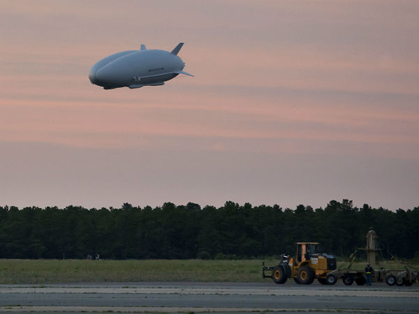 ലോകത്തിലേറ്റവും വലിയ വിമാനം എയർലാന്റർ 10 കന്നിയാത്രയ്ക്കൊരുങ്ങി