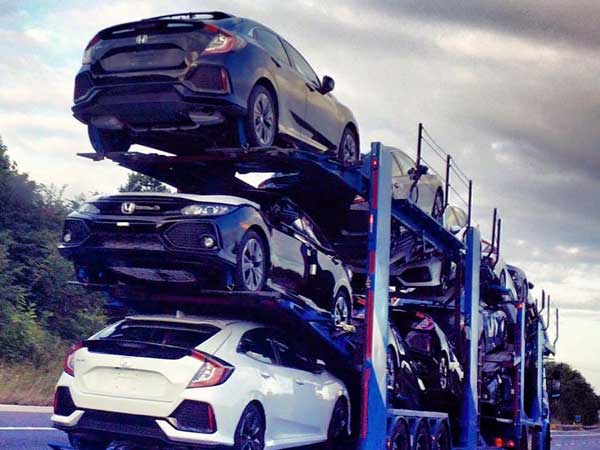 ഹോണ്ടയുടെ സിവിക് ഹാച്ച്ബാക്ക് അവതരിച്ചു!!!