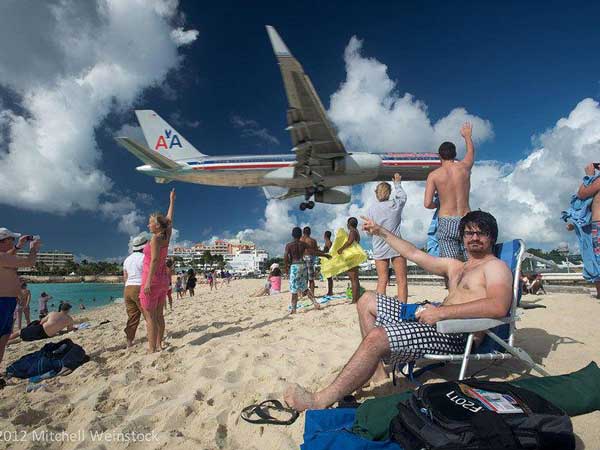 ഇതാണ് ആ വിചിത്രവും ലോകത്തിലേറ്റവും ആപൽക്കാരവുമായ എയർപോർട്!!