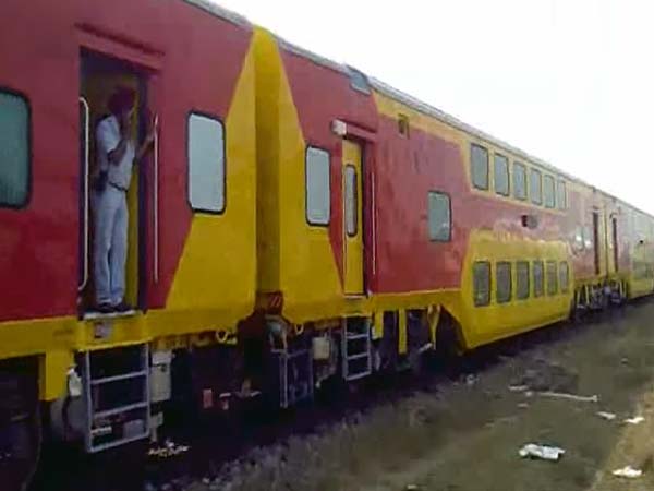 കേരളത്തിലേക്ക് ആദ്യമായി ഡബിൾഡക്കർ ട്രെയിൻ