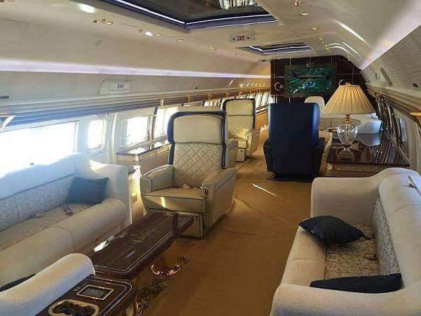 മലേഷ്യൻ സുൽത്താന്റെ പ്രൗഢിക്കൊത്ത സ്വർണവിമാനം!!!