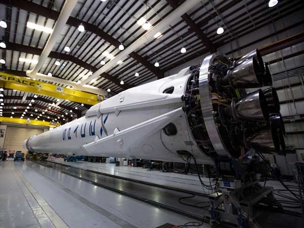 ഫാൽക്കൺ 9: പുനരുപയോഗിക്കാവുന്ന റോക്കറ്റുമായി ശാസ്ത്രം മുന്നേറുന്നു