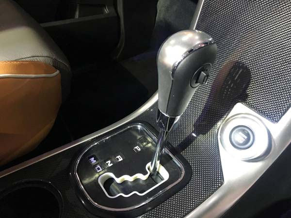 മഹീന്ദ്രയുടെ ആഡംബരകാർ എക്സ്‌യുവി എയ്റോ യാഥാർത്ഥ്യമാവുന്നു!!