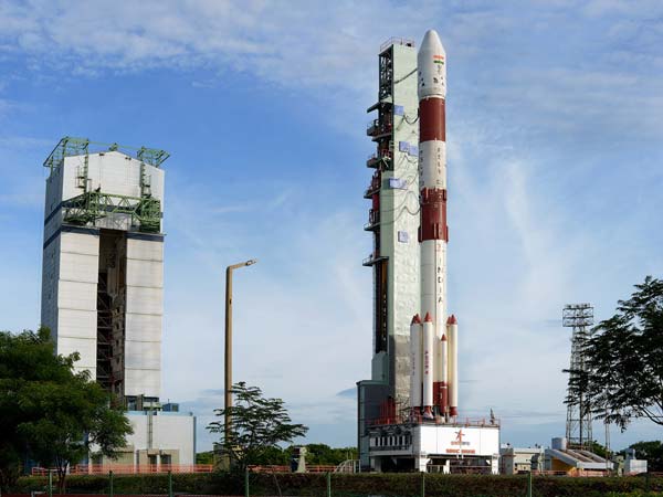 ഒറ്റ ദൗത്യത്തിൽ ഉപഗ്രഹങ്ങൾ രണ്ട് ഭ്രമണപഥത്തിലേക്ക്; ഇസ്റോയ്ക്ക് ചരിത്ര നേട്ടം