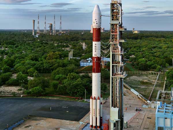 ഒറ്റ ദൗത്യത്തിൽ ഉപഗ്രഹങ്ങൾ രണ്ട് ഭ്രമണപഥത്തിലേക്ക്; ഇസ്റോയ്ക്ക് ചരിത്ര നേട്ടം