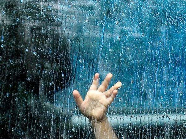 കുട്ടികളെ കാറിനകത്തിട്ടുപോയാൽ ഇനി എട്ടിന്റെ പണികിട്ടും!!