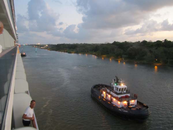 ഈജിപ്ഷ്യന്‍ സ്വപ്നമായ 'സൂയസ് കനാലിൽ മാത്രം കാണുന്ന വിസ്മയം!!!