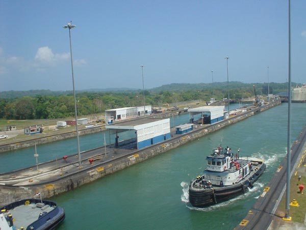 ഈജിപ്ഷ്യന്‍ സ്വപ്നമായ 'സൂയസ് കനാലിൽ മാത്രം കാണുന്ന വിസ്മയം!!!