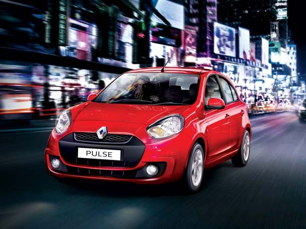 റിനോ കാറുകൾക്ക് തകർപ്പൻ ഉത്സവക്കാല ഓഫറുകൾ, പാഴാക്കരുതെ!!!!