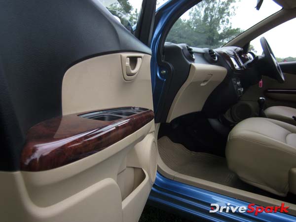 ഇന്ത്യയിൽ മൊബിലിയോയുടെ പ്രഭമങ്ങാനുള്ള കാരണമിതാണ്...