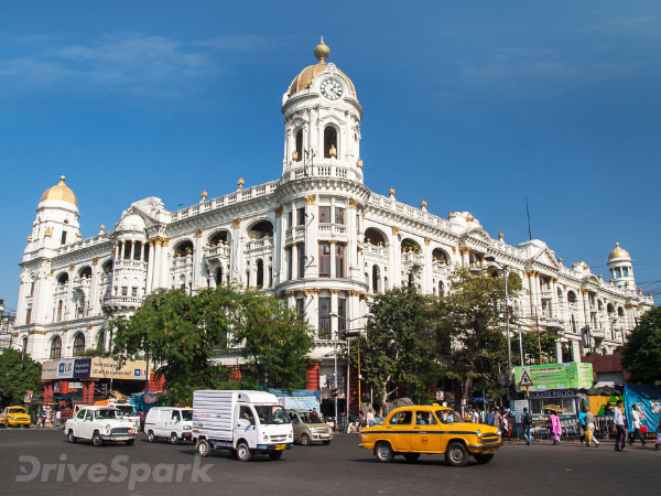 കൊൽക്കത്തിയിൽ ദുർഗാപൂജയ്ക്ക് മാറ്റുരച്ച് ടിവിഎസ് വിഗോ