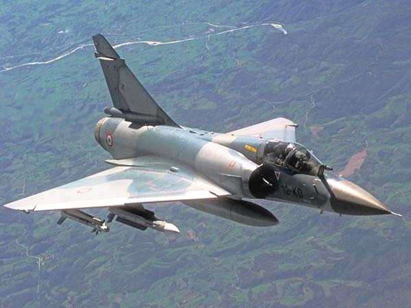 ഇത് പാകിസ്ഥാന്റെ ചൈനീസ് കളിപ്പാട്ടമല്ല; ലോകത്തെ വിറപ്പിക്കുന്ന 10 ഇന്ത്യൻ പോർവിമാനങ്ങൾ!!