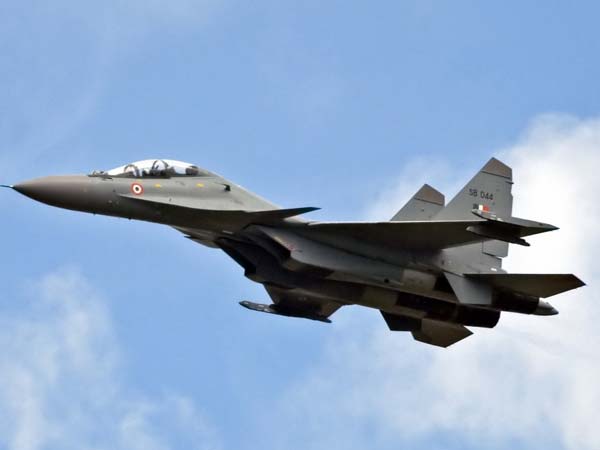 ഇത് പാകിസ്ഥാന്റെ ചൈനീസ് കളിപ്പാട്ടമല്ല; ലോകത്തെ വിറപ്പിക്കുന്ന 10 ഇന്ത്യൻ പോർവിമാനങ്ങൾ!!