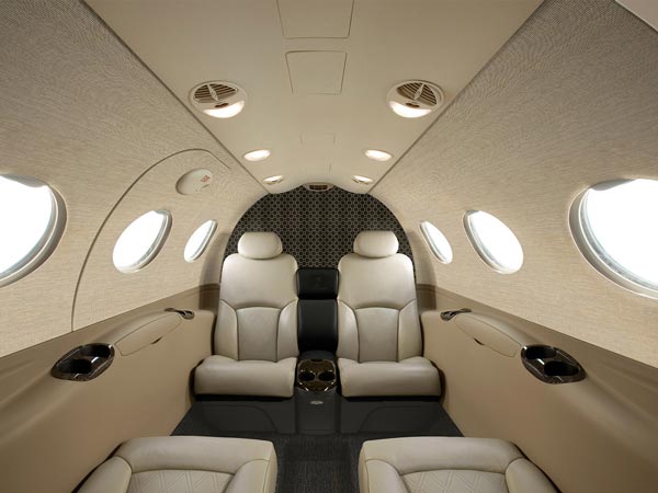 ആഡംബരക്കാർ വാങ്ങുന്ന അതെ വിലയ്ക്കു സ്വന്തമാക്കാം ഈ ആകാശ കൊട്ടാരങ്ങൾ!!