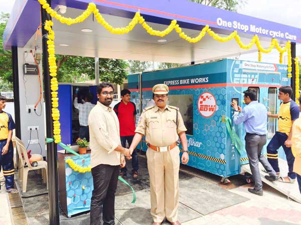 ഇന്ത്യയിലാദ്യമായി 2 മിനിട്ടിലൊരു ഓട്ടോമേറ്റഡ് ബൈക്ക് വാഷ്!!! 