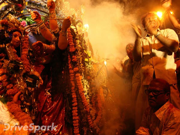 ദുർഗാപൂജ അനശ്വരമാക്കിയ വിഗോ യാത്ര!!! ടിവിഎസ് വിഗോ