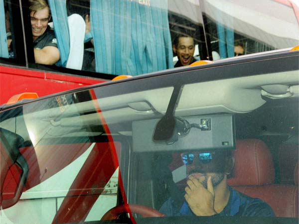 പാവങ്ങളെ സഹായിക്കാൻ സർക്കാർ ഖജനാവ് കാലി; എന്നാൽ യുപിയിൽ പ്രചരണ ബസിന് പൊടിച്ചതോ 5 കോടി!!