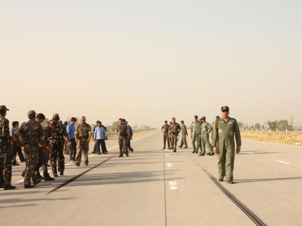 വെറുമൊരു റോഡെന്ന് ധരിക്കരുത്!! യുദ്ധക്കാല അടിയന്തിരവാസ്ഥയിൽ ലാന്റിംഗ് സാധ്യമാക്കാവുന്ന ഇന്ത്യയിലെ ആദ്യ എക്സ്പ്രെസ്‌വെ..