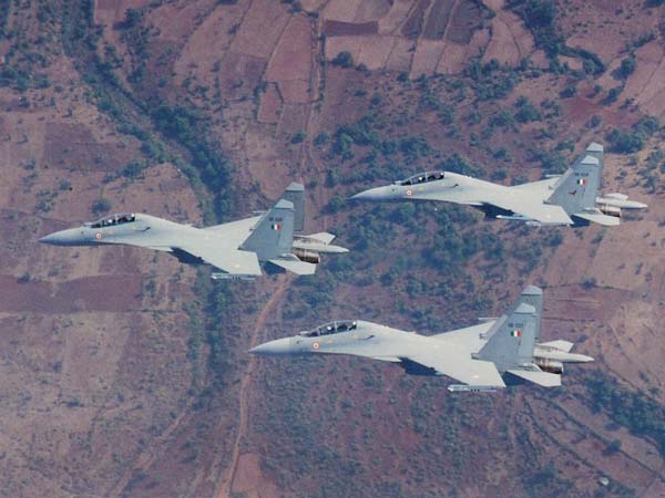 വെറുമൊരു റോഡെന്ന് ധരിക്കരുത്!! യുദ്ധക്കാല അടിയന്തിരവാസ്ഥയിൽ ലാന്റിംഗ് സാധ്യമാക്കാവുന്ന ഇന്ത്യയിലെ ആദ്യ എക്സ്പ്രെസ്‌വെ..