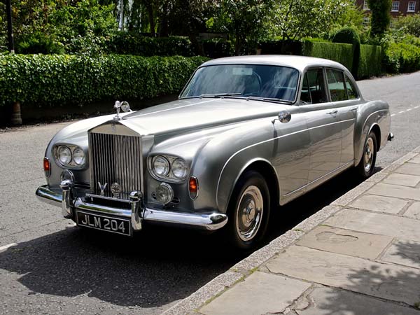 അത്യപൂർവ്വമായ ആഡംബര വീരന്മാരാണ് ട്രംപിന്റെ ഉറ്റ സാരഥികൾ!!!