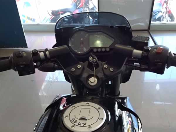 പുതുക്കിയ മൂന്ന് പൾസർ മോഡലുകളുമായി ബജാജ്!!