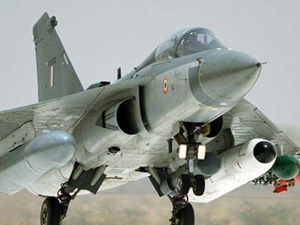 കരുത്തനിൽ കരുത്തനാകാൻ തേജസ്; പാക് ജെറ്റുകളിനി വെറും നോക്കുകൂത്തികൾ!!