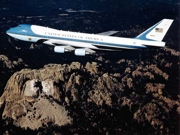 ട്രംപ് പുതിയ 'എയർഫോസ് വൺ' നിരസിച്ചു; ഔദ്യോഗിക വിമാനമുണ്ടാകില്ലെ?