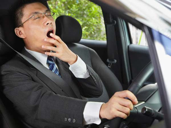 ഡ്രൈവിംഗിനിടെ ഉറക്കം ഒരു വില്ലനാകാറുണ്ടോ? 