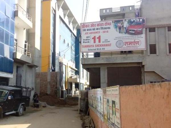 വെറുതെ കിട്ടിയാലും ബിഎംഡബ്ല്യൂ വേണ്ട, എൻട്രൻസ് വിജയി തന്മയക്ക് വേണ്ടത് ലാപ്‌ടോപ്!!