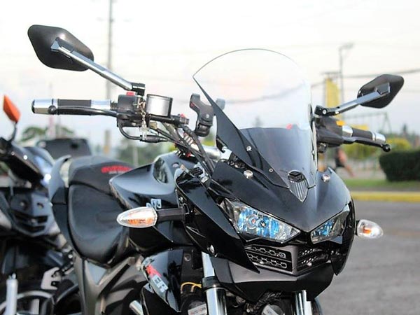 ഒരു ടൂറർ വാങ്ങാനൊക്കില്ലെങ്കിൽ ഇതാ ഇതുപോലൊരെണ്ണം ആയാലോ?