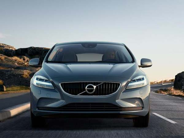 ഇതുവരെയില്ലാത്ത ഫീച്ചറുകളുമായി വോൾവോക്കാറുകൾ ഇന്ത്യയിൽ!!