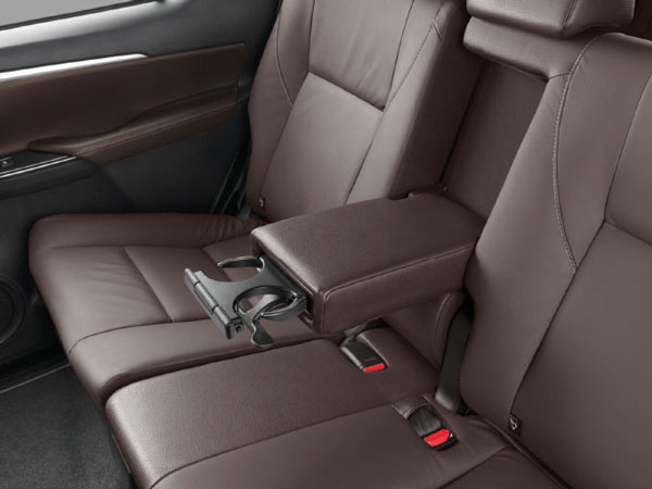 വില്പനയിൽ ചരിത്രം സൃഷ്ടിച്ച് പുത്തൻ ഫോർച്യുണർ...