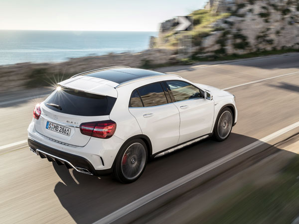 അഞ്ചാം തലമുറ ബെൻസ് ഇ-ക്ലാസ് മാർച്ചിൽ... അഞ്ചാം തലമുറ ബെൻസ് ഇ-ക്ലാസ് മാർച്ചിൽ...