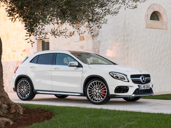 അഞ്ചാം തലമുറ ബെൻസ് ഇ-ക്ലാസ് മാർച്ചിൽ... അഞ്ചാം തലമുറ ബെൻസ് ഇ-ക്ലാസ് മാർച്ചിൽ...