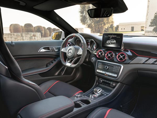 അഞ്ചാം തലമുറ ബെൻസ് ഇ-ക്ലാസ് മാർച്ചിൽ... അഞ്ചാം തലമുറ ബെൻസ് ഇ-ക്ലാസ് മാർച്ചിൽ...