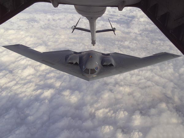 തൊട്ടാൽ വിവരമറിയുമെന്ന് ട്രംപ്; ഐഎഎസ് ഭീകരെ കൊലപ്പെടുത്തിയ ബോംബറടക്കം കൂട്ടിനുള്ളതോ ഉഗ്രശക്തികൾ!!!