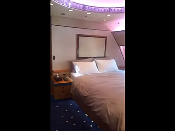 ആഡംബരമെന്നു പറഞ്ഞാൽ ദാ ഇതാണ്; അബുദാബി രാജകുമാരന്റെ വിമാനത്തിലെ ആഡംബരത നിങ്ങളെ ഞെട്ടിക്കൂം!!! 