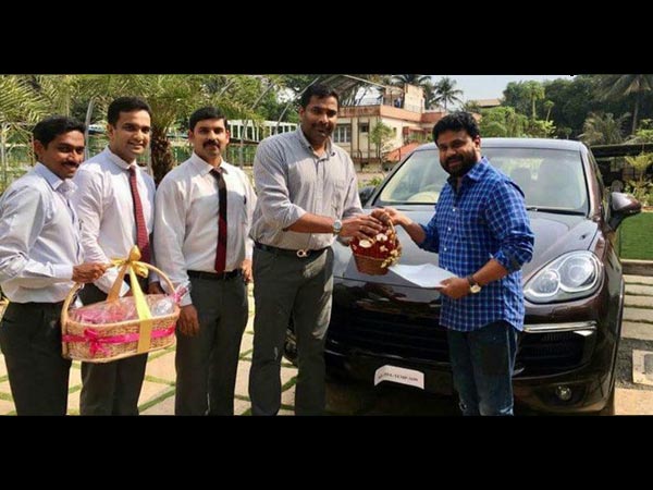 കാവ്യ എത്തിയപ്പോൾ ദിലീപ് വാങ്ങി ഒന്നരകോടിയുടെ ഒരു പോഷെ....