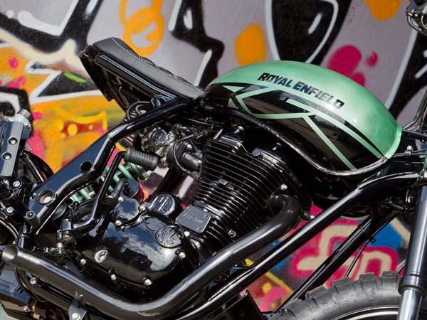 നോക്കേണ്ട!! ഇവൻ റോയൽ എൻഫീൽഡ് തന്നെ...