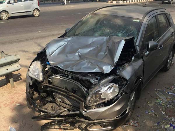 റോഡ് റേസിംഗ് ട്രാക്കല്ല; കുട്ടികളെ അപകടത്തിലാക്കിയ നിഞ്ച ബൈക്ക് റൈഡര്‍